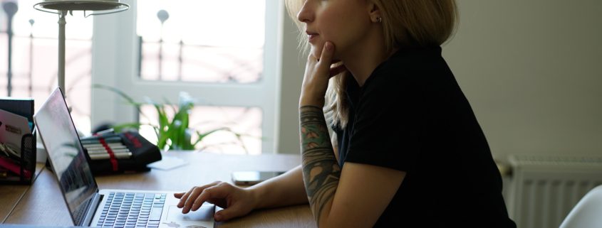 Romance Scammer - sie nehmen im Web Kontakt auf