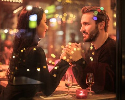Mann und Frau romantisch